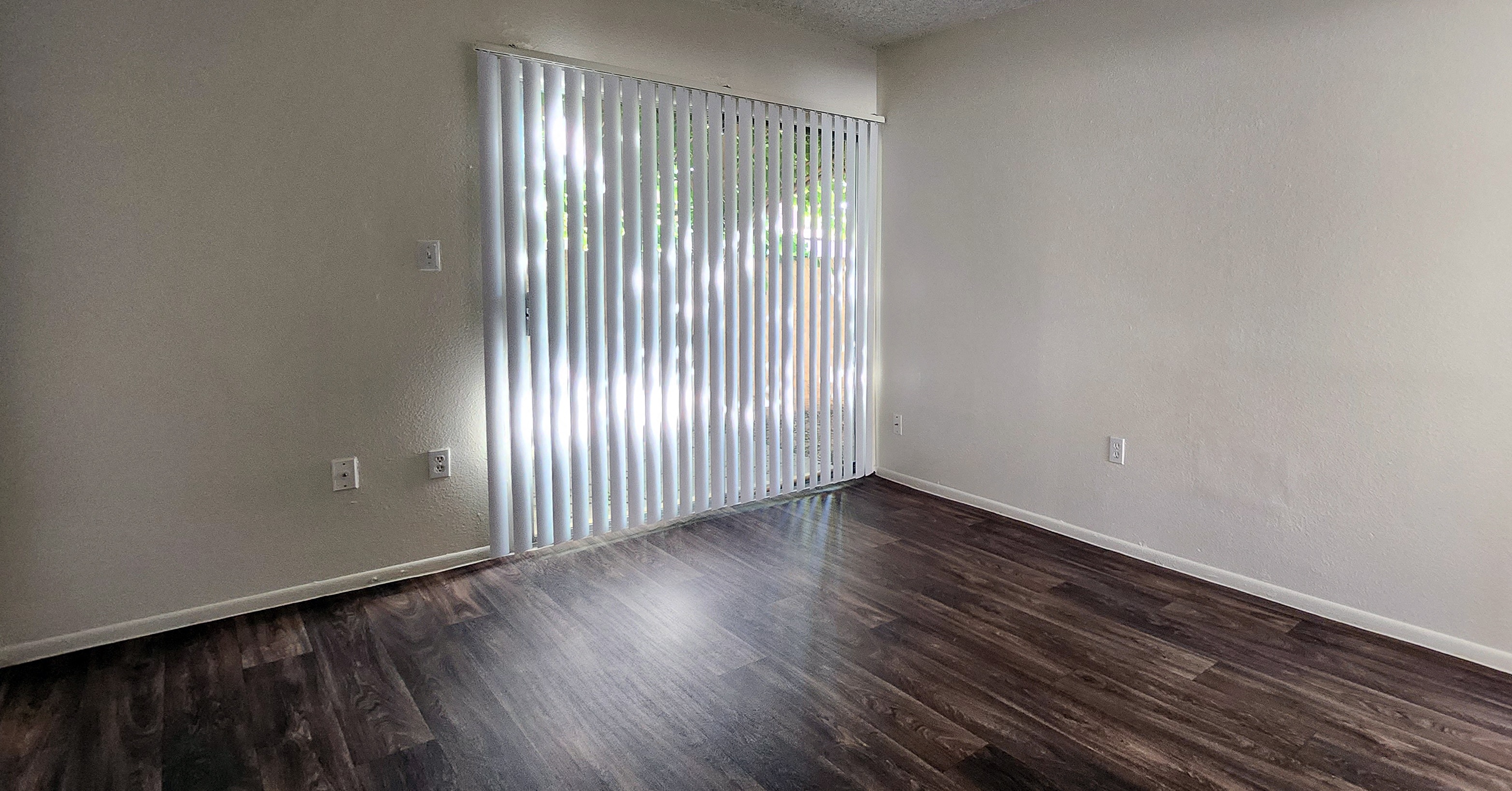 Devonshire Apartments photo 2